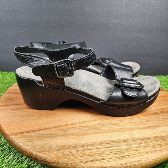 DANSKO Sela Wedge Sandals Womens 38 Slide Black Leather Buckle Casual Slingback - Picture 1 of 11